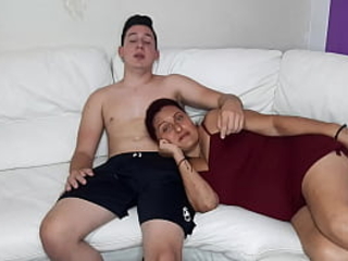 I slurp my stepmother's jummy pussy